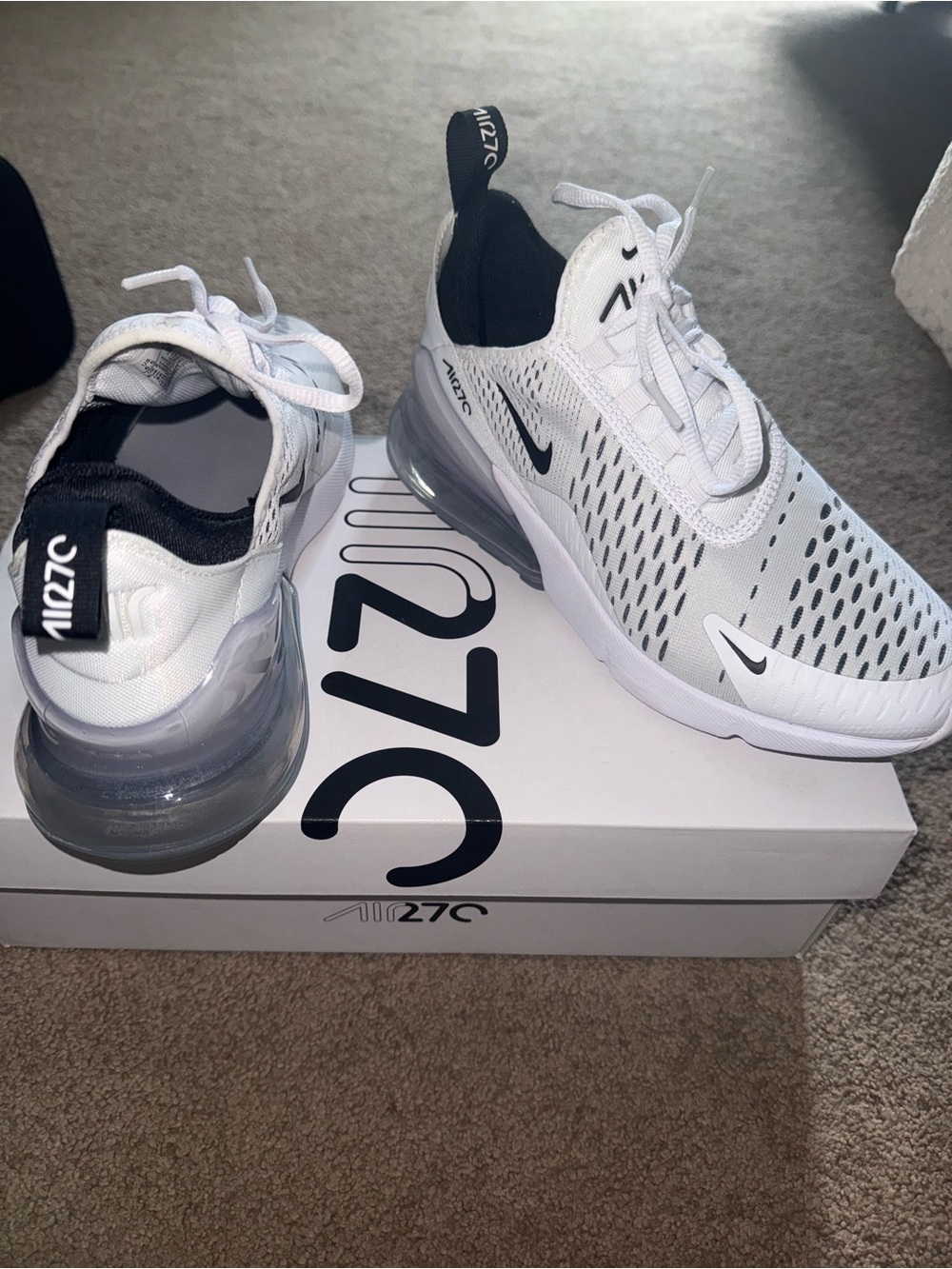 Nike W Air Max 270 - White & Black - Picture 2 of 6